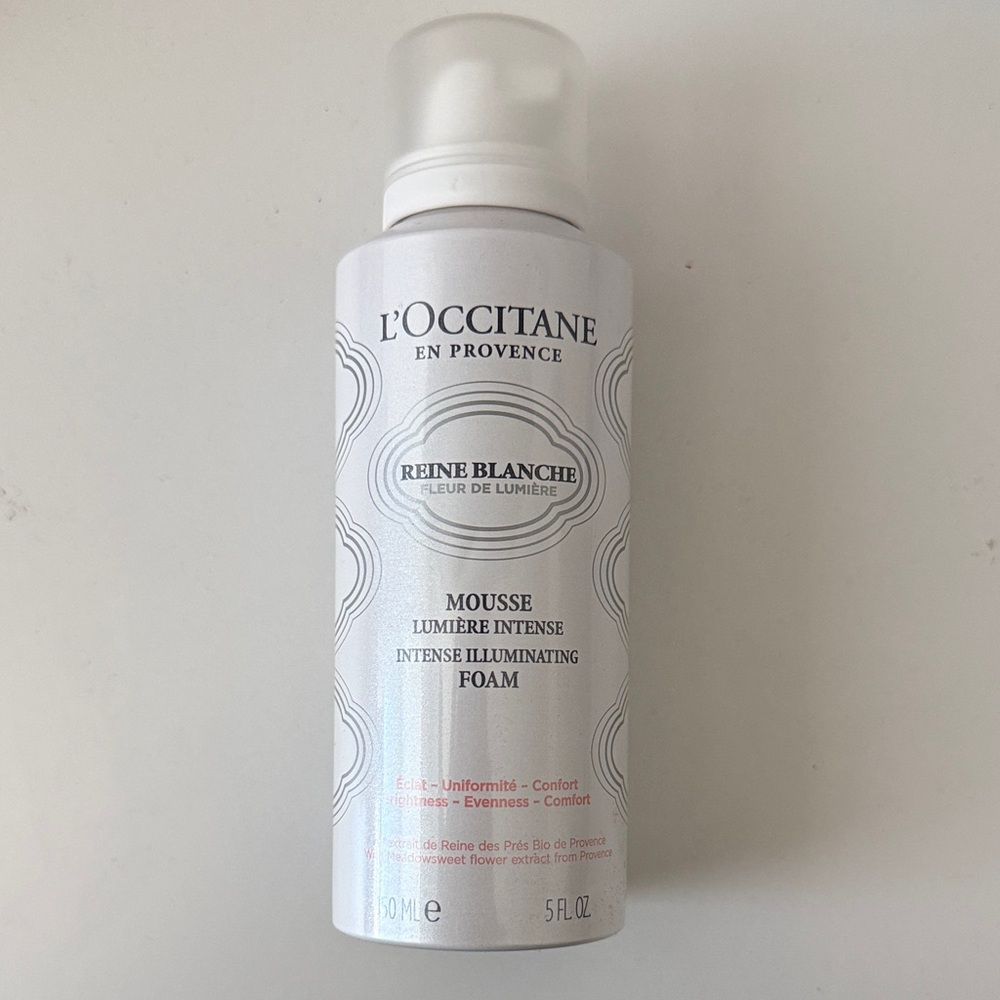 L'OCCITANE Reine Blanche Mousse Illuminating Foam